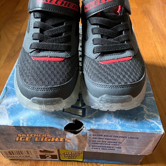 Skechers Boys Ice Lights Sneakers - Picture 3 of 9